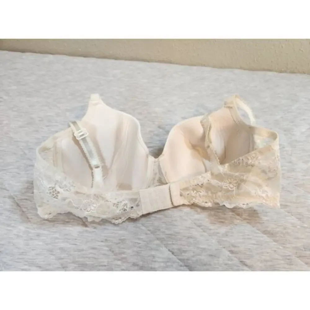 Wacoal Women's Ivory White Lace Detailing French Garden Contour Bra 85340‎ / 38D